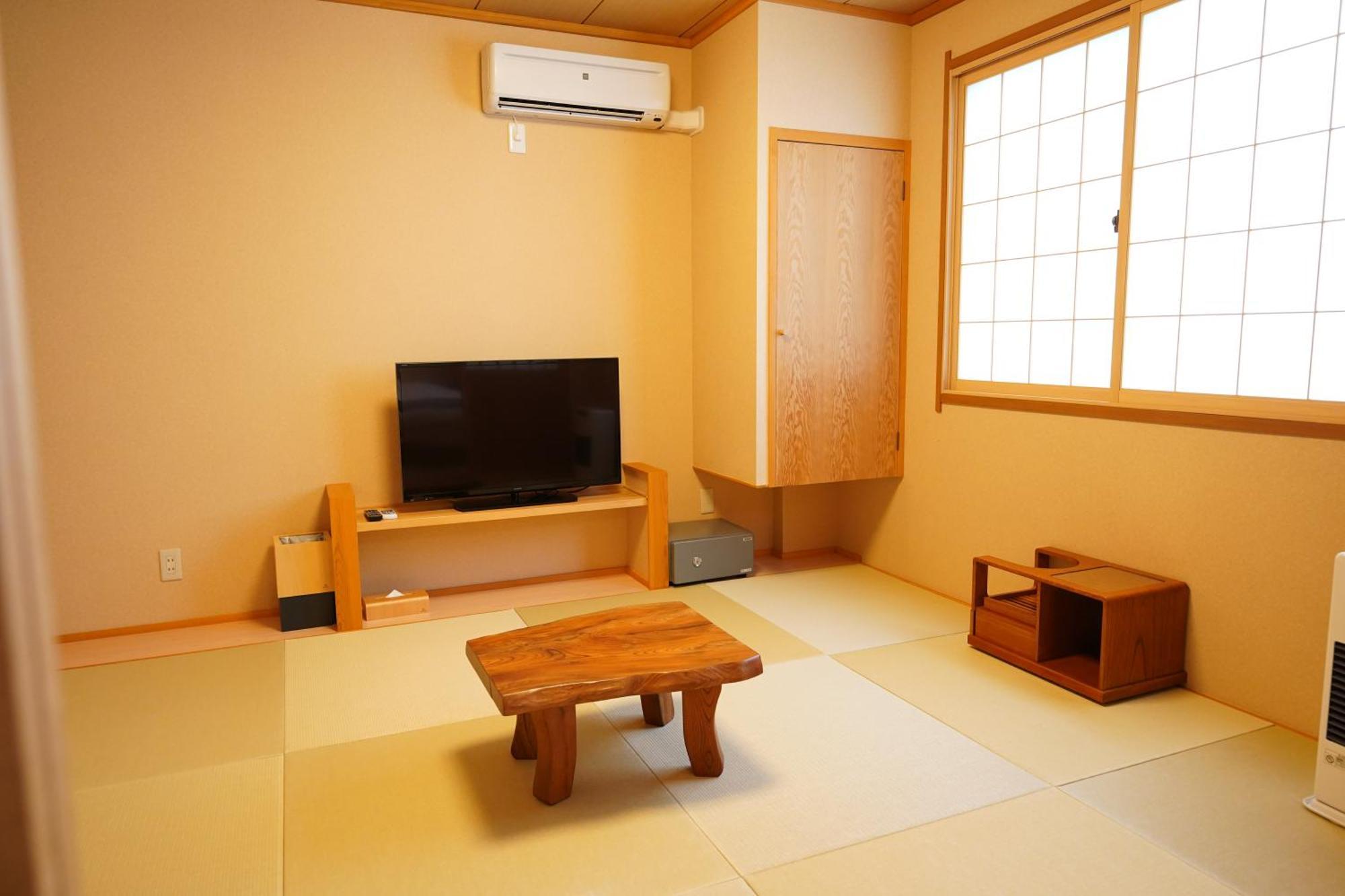 Soumeian Kusatsu  Rom bilde